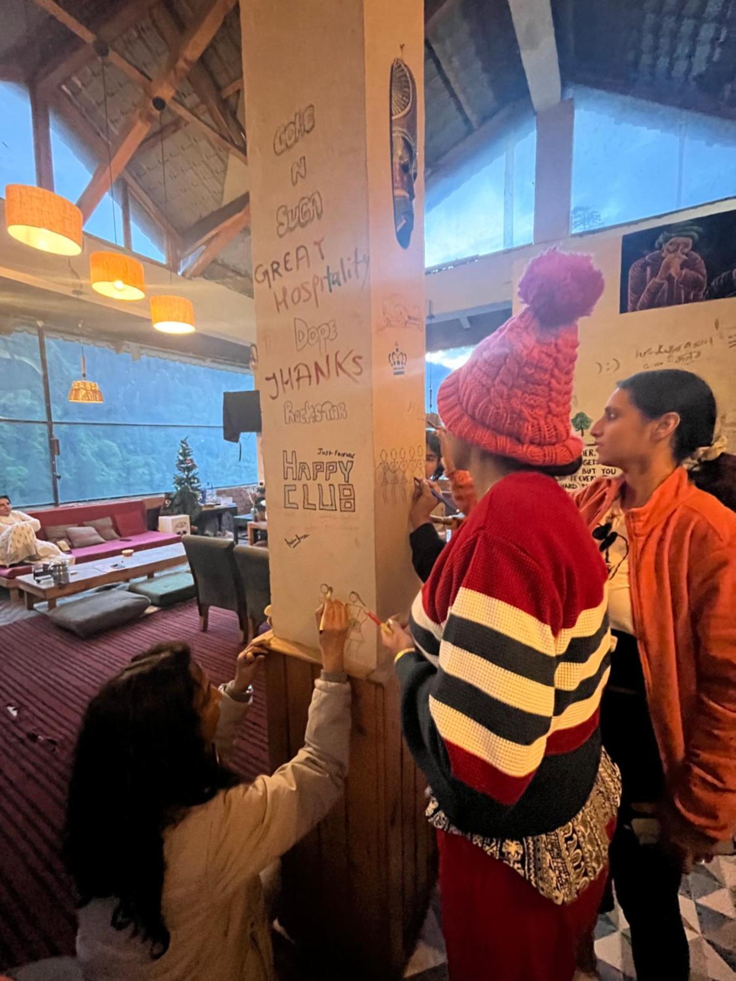 Thepahadians Food & Stay Jibhi Luaran gambar